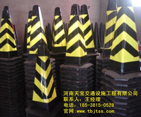 鄂爾多斯反光路錐廠家|交通路錐批發(fā)|反光路錐